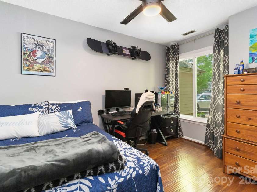 6736 Raeburn Lane, Charlotte, NC 28227.  MLS# CAR4307387, YatesRealty ID 11990. 