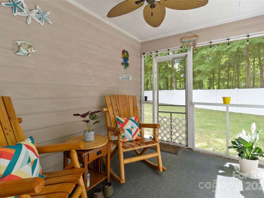 6736 Raeburn Lane, Charlotte, NC 28227.  MLS# CAR4307387, YatesRealty ID 11990. 