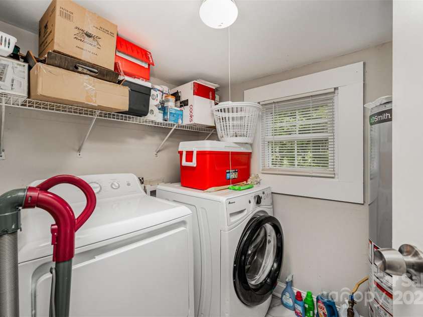 1406 Walnut Avenue, Gastonia, NC 28052.  MLS# CAR4254796, YatesRealty ID 11991. 