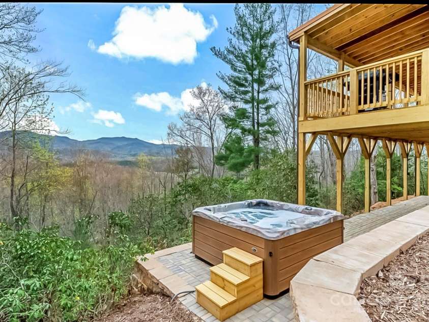 227 Sweetbriar Road, Lake Lure, NC 28746.  MLS# CAR4227957, YatesRealty ID 11992. 