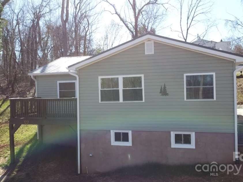 122 Lane Street, Morganton, NC 28655.  MLS# CAR4227499, YatesRealty ID 11994. Left Side Of The Home