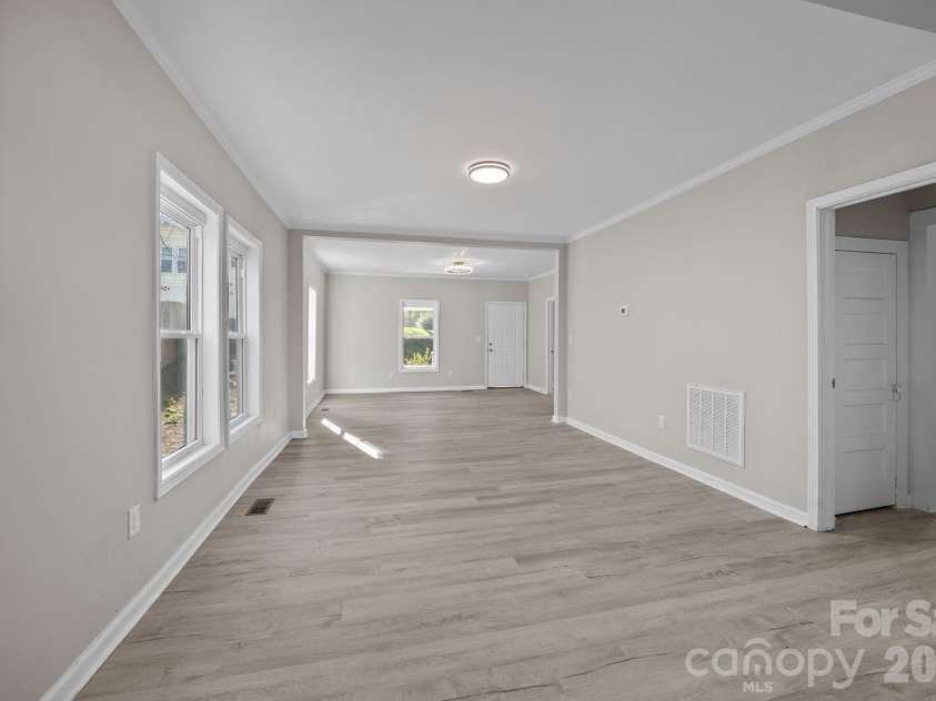 934 Cherry Street, Statesville, NC 28677.  MLS# CAR4329188, YatesRealty ID 11994. 