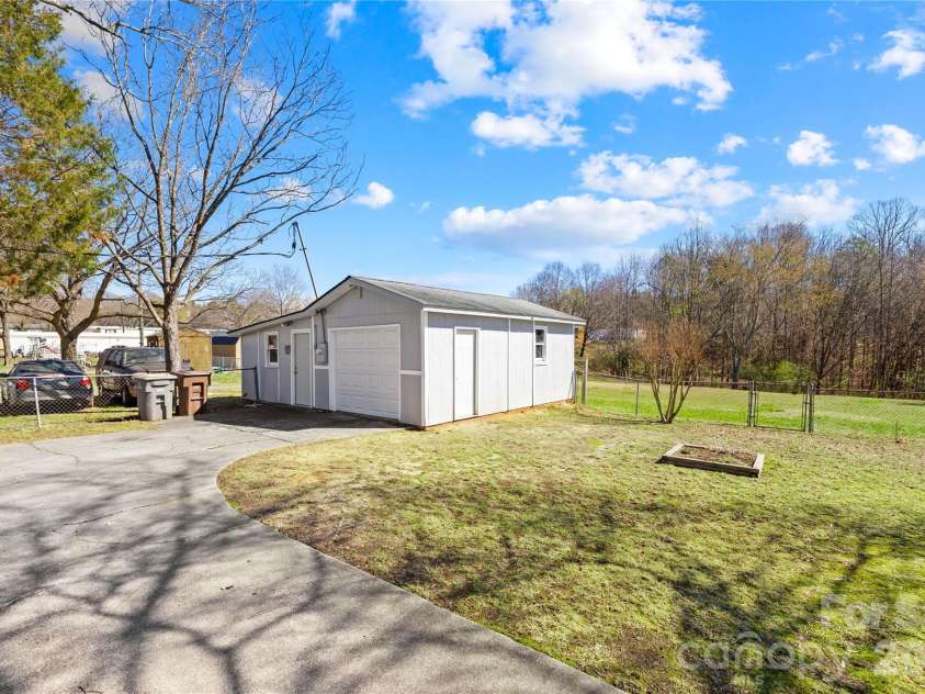 1302 A Street, Kannapolis, NC 28081.  MLS# CAR4356358, YatesRealty ID 11996. 