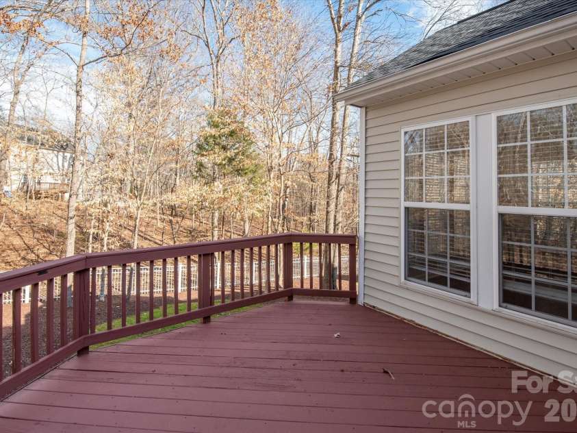 2141 Lord Proprietor Lane, Waxhaw, NC 28173.  MLS# CAR4350749, YatesRealty ID 11998. 