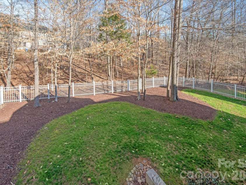 2141 Lord Proprietor Lane, Waxhaw, NC 28173.  MLS# CAR4350749, YatesRealty ID 11998. 