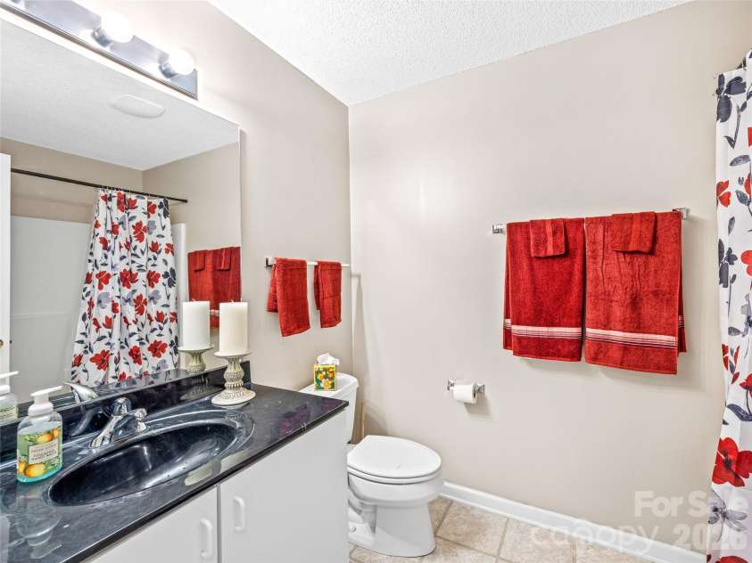 83 Farm Lane, Mills River, NC 28759.  MLS# CAR4303324, YatesRealty ID 12. Upper level bath