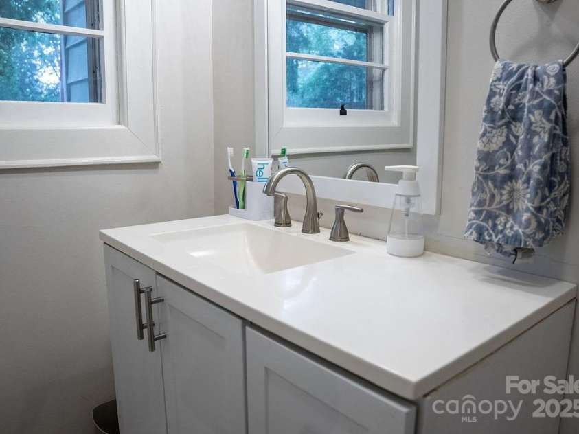 1700 Oakwood Avenue, Kannapolis, NC 28081.  MLS# CAR4284872, YatesRealty ID 120. 