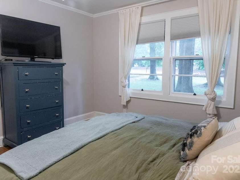 1700 Oakwood Avenue, Kannapolis, NC 28081.  MLS# CAR4284872, YatesRealty ID 120. 