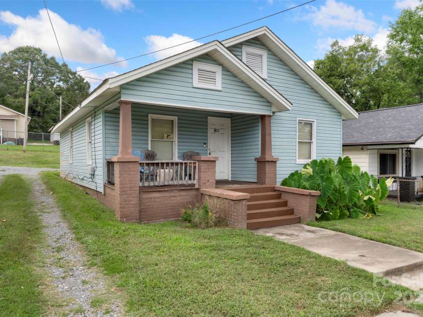 606 Logan Street, Gastonia, NC 28052.  MLS# CAR4310909, YatesRealty ID 120. 