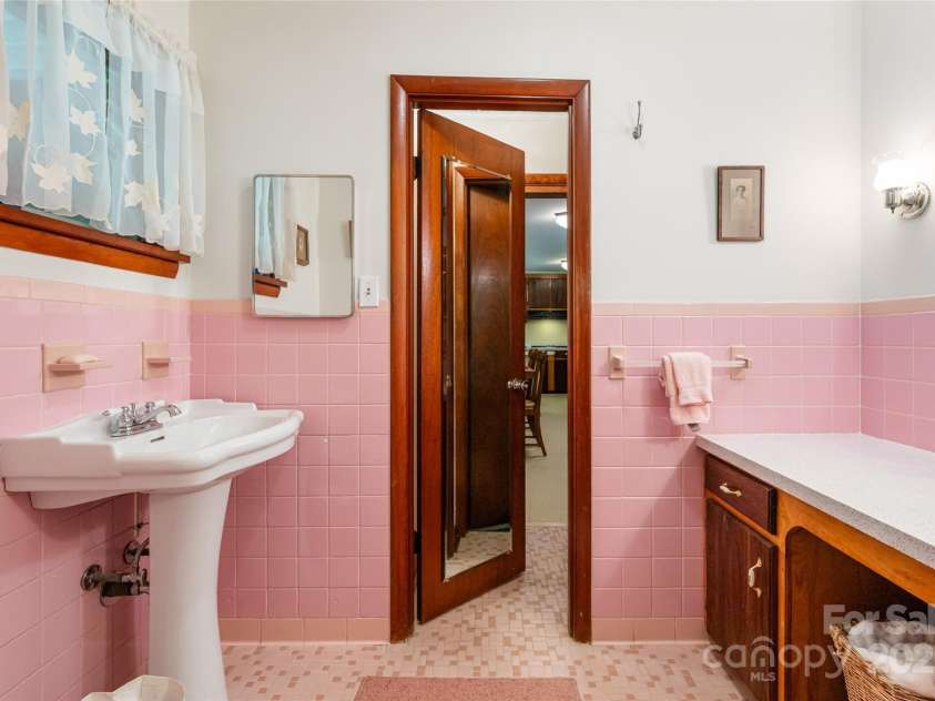 6775 NC 208 Highway, Marshall, NC 28753.  MLS# CAR4151309, YatesRealty ID 120. 