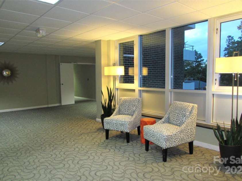 1300 Reece Road, Charlotte, NC 28209.  MLS# CAR4185948, YatesRealty ID 1200. 3rd floor lobby