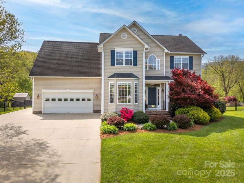 444 English Oak Road, Fletcher, NC 28732.  MLS# CAR4251078, YatesRealty ID 12000. 
