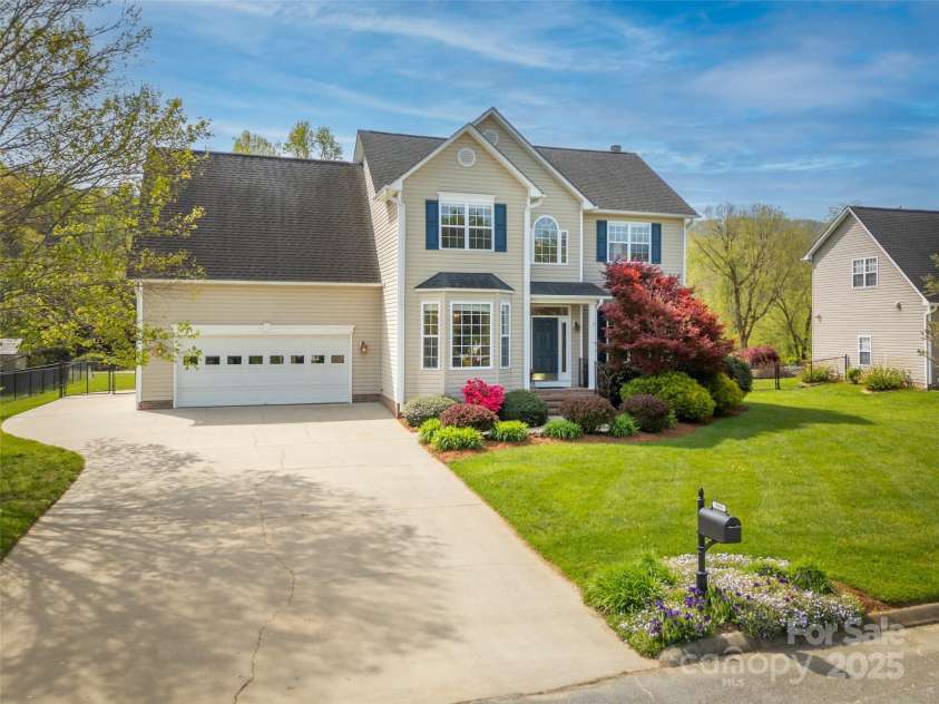 444 English Oak Road, Fletcher, NC 28732.  MLS# CAR4251078, YatesRealty ID 12000. 