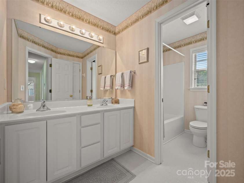 444 English Oak Road, Fletcher, NC 28732.  MLS# CAR4251078, YatesRealty ID 12000. 