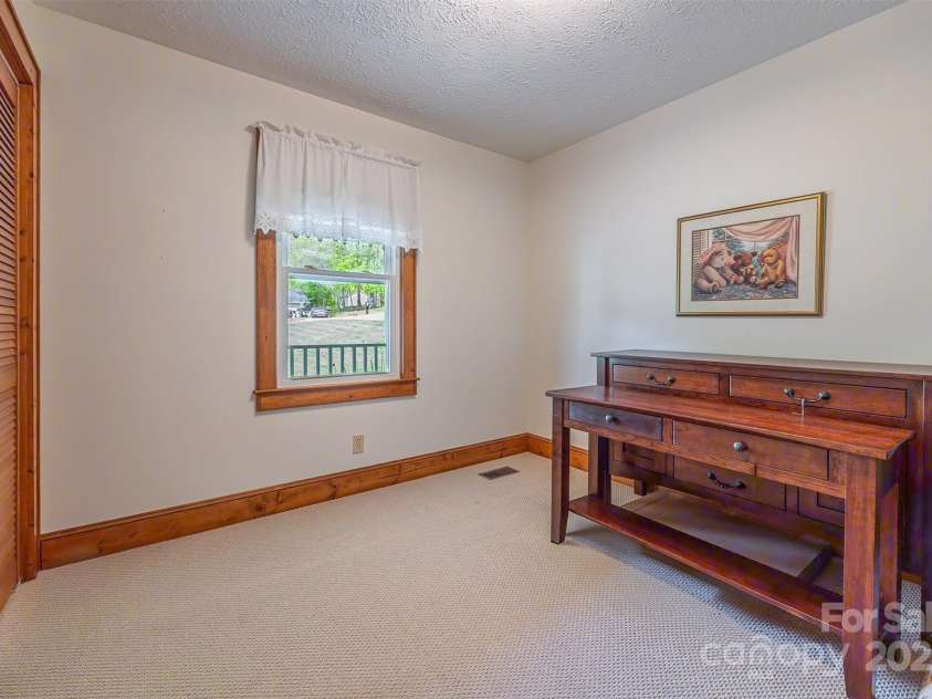 207 New Orleans Boulevard, Morganton, NC 28655.  MLS# CAR4244160, YatesRealty ID 12001. 