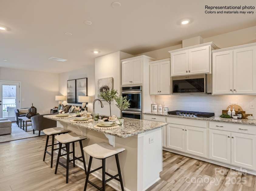 4140 Skyboat Circle, Fort Mill, SC 29715.  MLS# CAR4245434, YatesRealty ID 12002. Kitchen