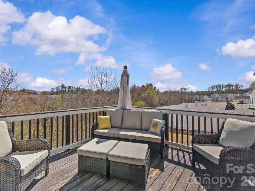 9032 Willowfield Drive, Charlotte, NC 28269.  MLS# CAR4345914, YatesRealty ID 12003. 