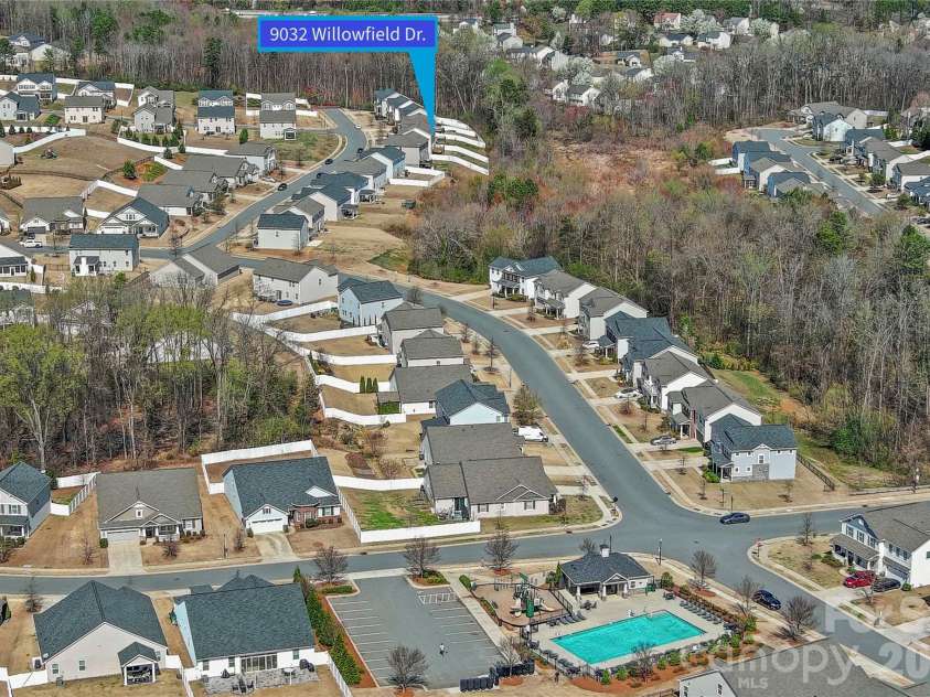 9032 Willowfield Drive, Charlotte, NC 28269.  MLS# CAR4345914, YatesRealty ID 12003. 