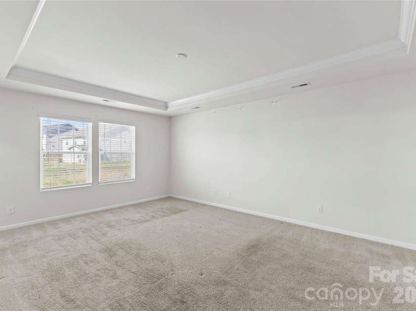9032 Willowfield Drive, Charlotte, NC 28269.  MLS# CAR4345914, YatesRealty ID 12003. Large primary