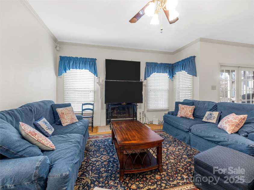 1981 Hamptonwood Road, Rock Hill, SC 29732.  MLS# CAR4304390, YatesRealty ID 12004. 