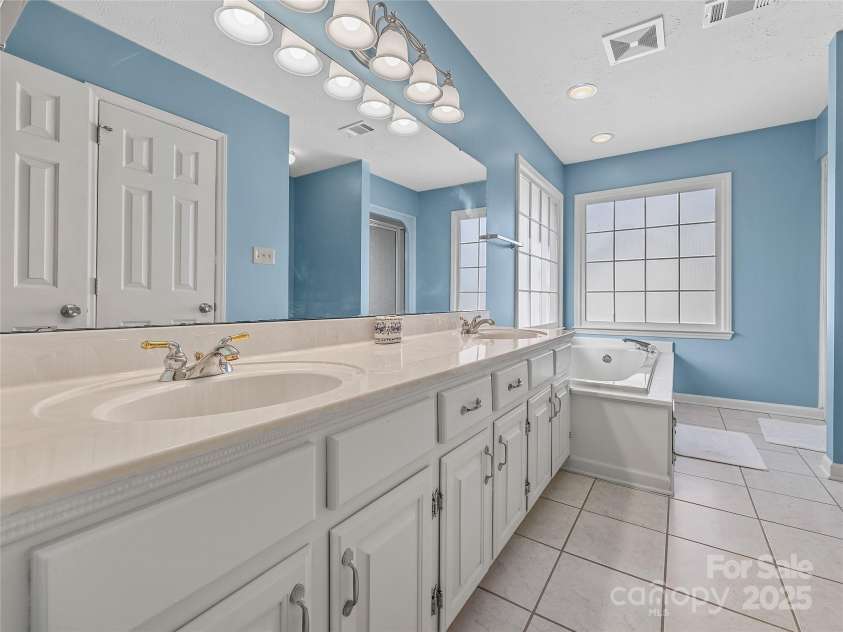1981 Hamptonwood Road, Rock Hill, SC 29732.  MLS# CAR4304390, YatesRealty ID 12004. 