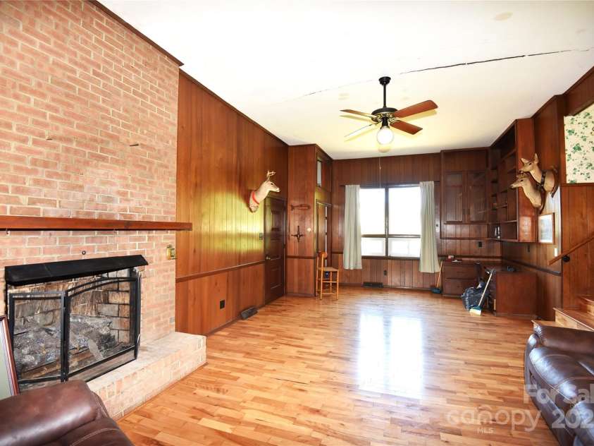 17389 Mooresville Road, Mooresville, NC 28115.  MLS# CAR4248310, YatesRealty ID 12005. 