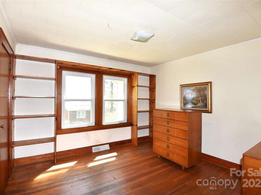 17389 Mooresville Road, Mooresville, NC 28115.  MLS# CAR4248310, YatesRealty ID 12005. 