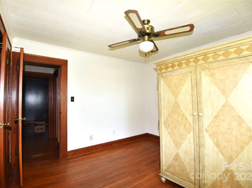 17389 Mooresville Road, Mooresville, NC 28115.  MLS# CAR4248310, YatesRealty ID 12005. 