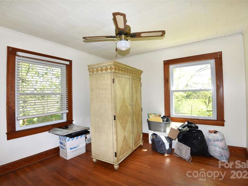 17389 Mooresville Road, Mooresville, NC 28115.  MLS# CAR4248310, YatesRealty ID 12005. 