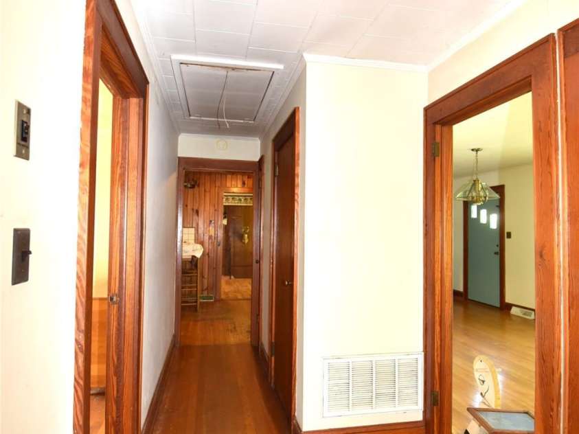 17389 Mooresville Road, Mooresville, NC 28115.  MLS# CAR4248310, YatesRealty ID 12005. 