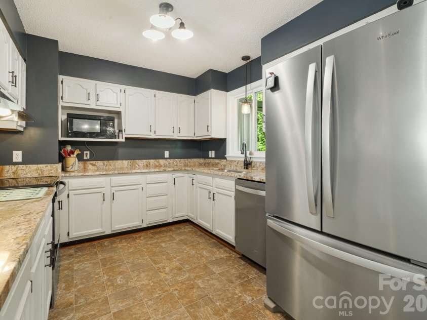 40 Harold Sluder Road, Alexander, NC 28701.  MLS# CAR4355783, YatesRealty ID 12006. 