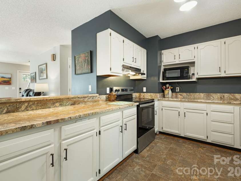 40 Harold Sluder Road, Alexander, NC 28701.  MLS# CAR4355783, YatesRealty ID 12006. 