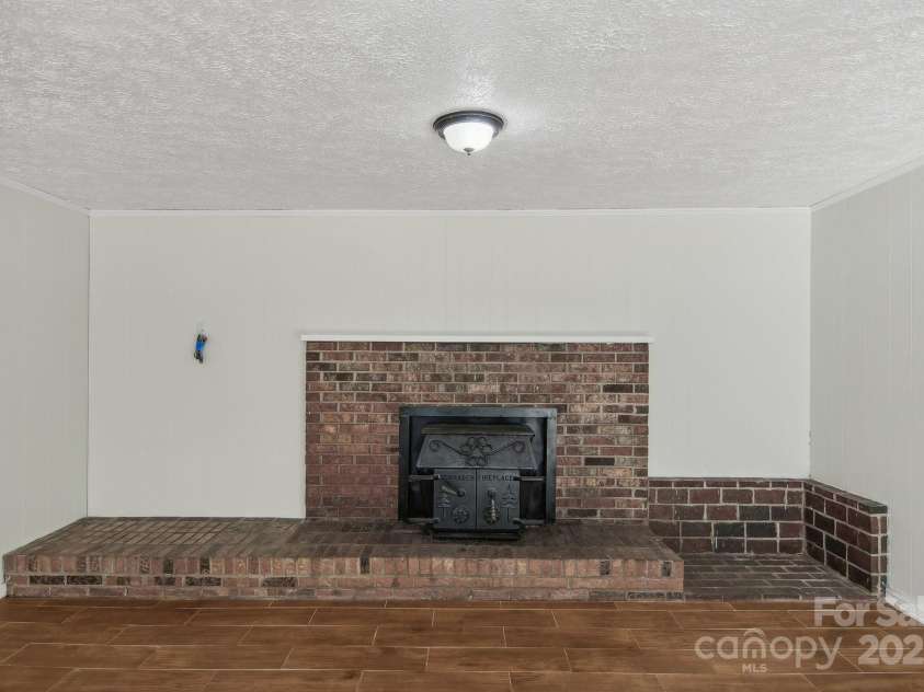 821 Anne Avenue, Hendersonville, NC 28739.  MLS# CAR4197377, YatesRealty ID 12006. 