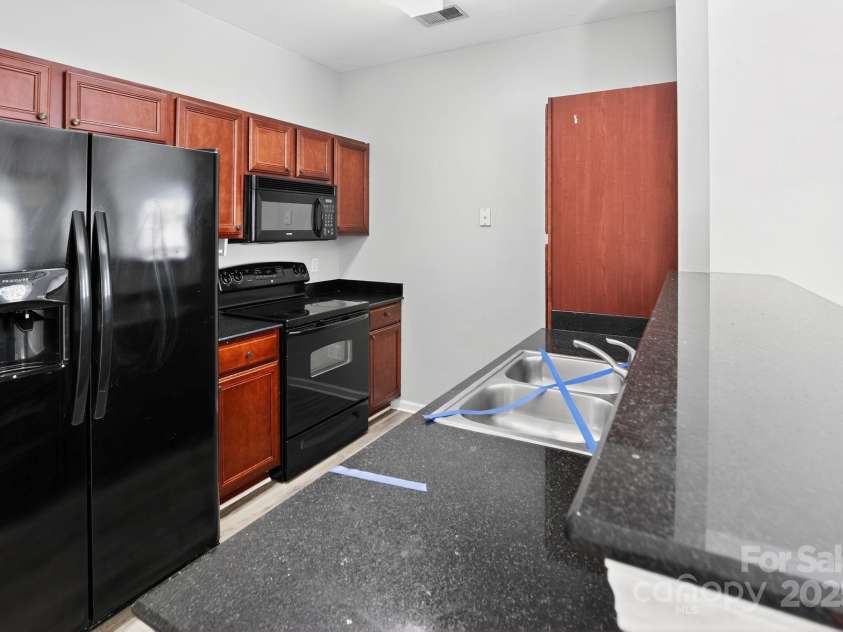 105 Whitton Court, Lexington, SC 29073.  MLS# CAR4322061, YatesRealty ID 12007. 