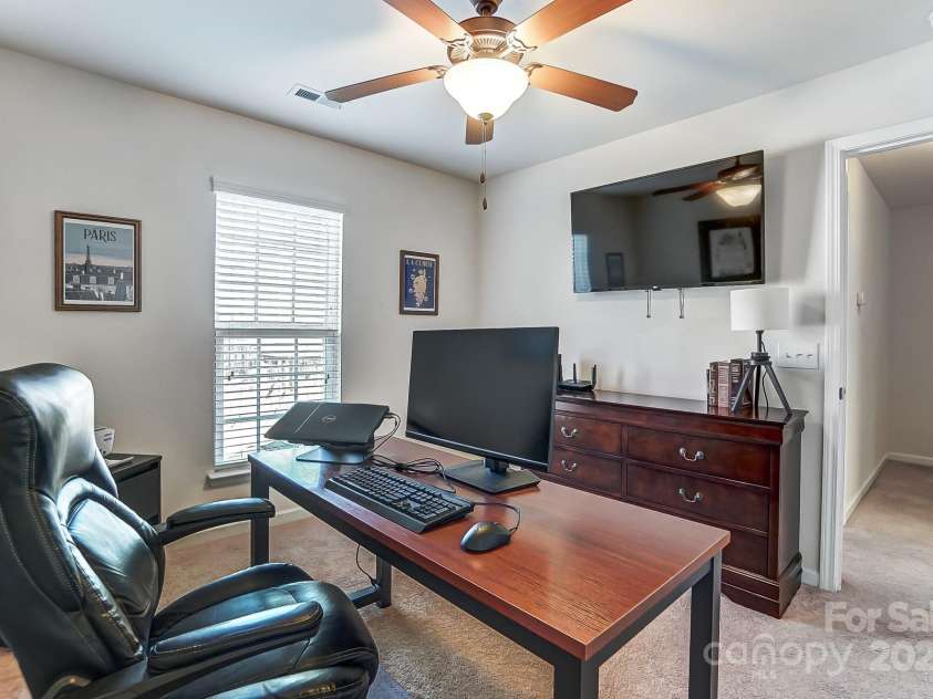 4224 Park South Station Boulevard, Charlotte, NC 28210.  MLS# CAR4227871, YatesRealty ID 12007. 3rd Bedroom