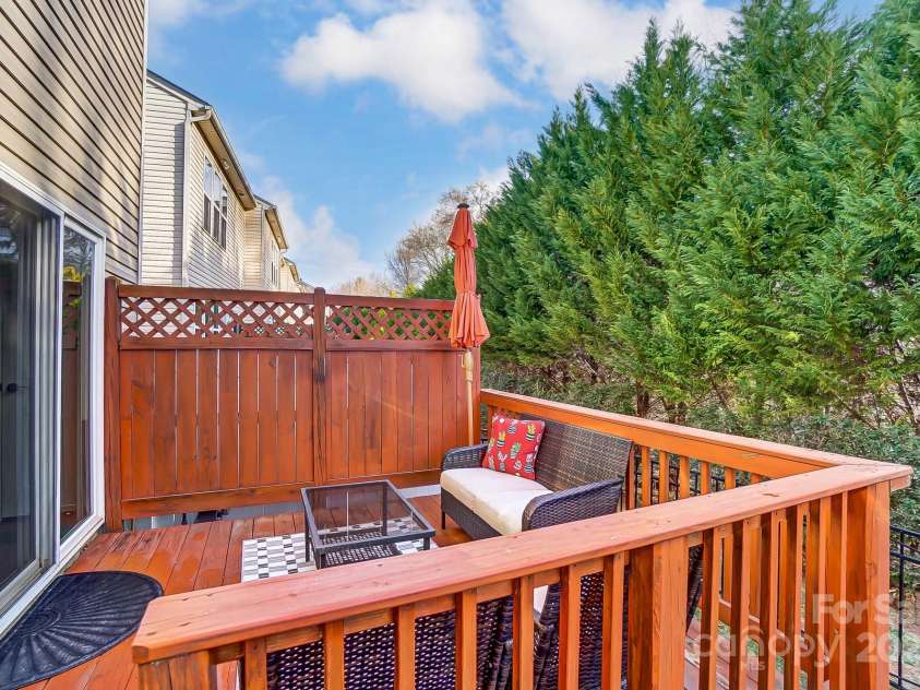 4224 Park South Station Boulevard, Charlotte, NC 28210.  MLS# CAR4227871, YatesRealty ID 12007. 