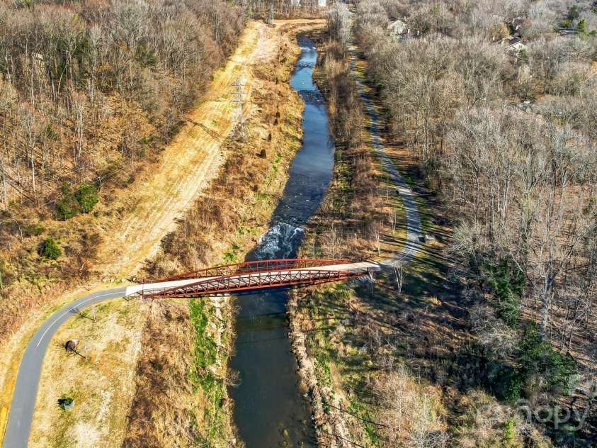 4224 Park South Station Boulevard, Charlotte, NC 28210.  MLS# CAR4227871, YatesRealty ID 12007. Little Sugar Creek Greenway Access