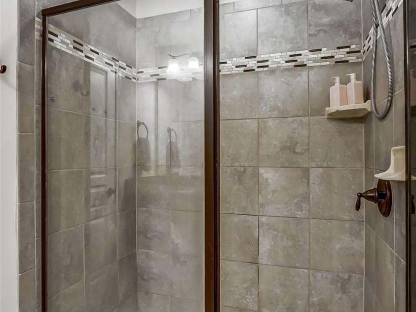 4224 Park South Station Boulevard, Charlotte, NC 28210.  MLS# CAR4227871, YatesRealty ID 12007. Primary Bathroom Shower