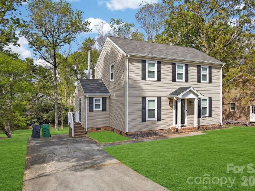 2354 Castlecomer Drive, Charlotte, NC 28262.  MLS# CAR4349198, YatesRealty ID 12008. 