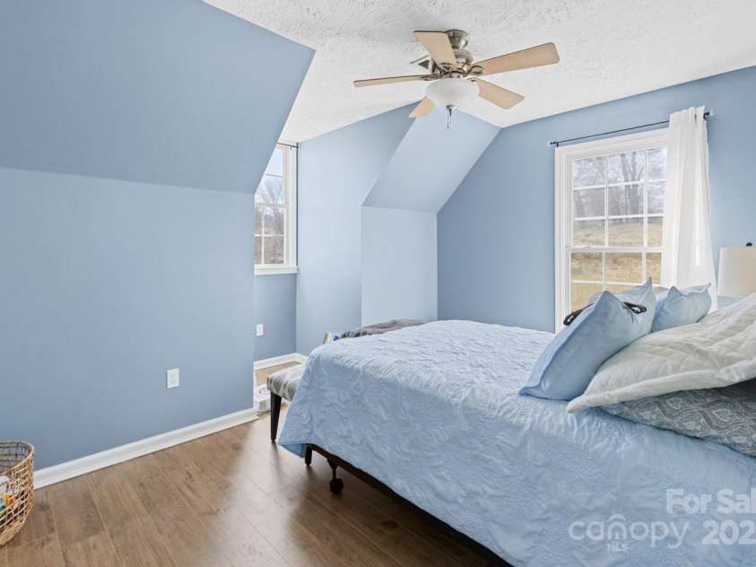 122 Ramsey Road, Asheville, NC 28806.  MLS# CAR4233927, YatesRealty ID 12010. Upstairs first bedroom