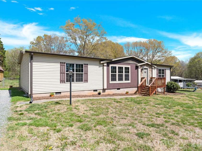 3770 Macklin Street, Claremont, NC 28610.  MLS# CAR4365332, YatesRealty ID 12010. 