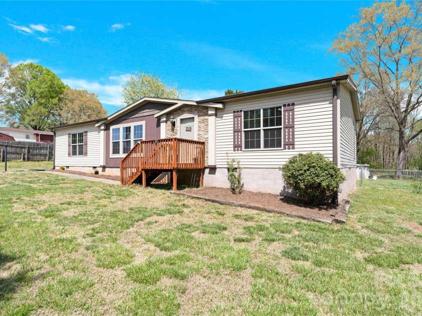3770 Macklin Street, Claremont, NC 28610.  MLS# CAR4365332, YatesRealty ID 12010. 