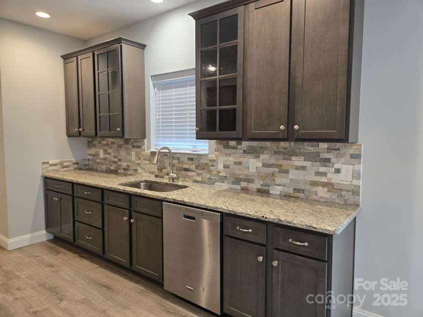 119 Tryon View Drive, Flat Rock, NC 28731.  MLS# CAR4239625, YatesRealty ID 12011. 