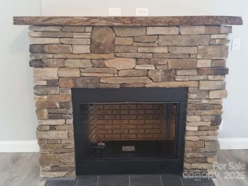 119 Tryon View Drive, Flat Rock, NC 28731.  MLS# CAR4239625, YatesRealty ID 12011. 