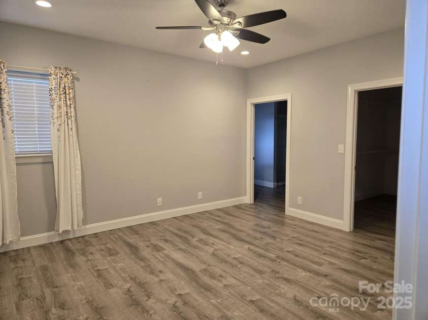 119 Tryon View Drive, Flat Rock, NC 28731.  MLS# CAR4239625, YatesRealty ID 12011. 