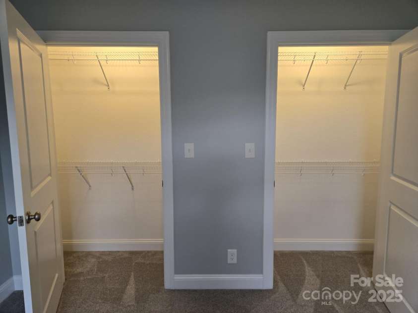 119 Tryon View Drive, Flat Rock, NC 28731.  MLS# CAR4239625, YatesRealty ID 12011. 