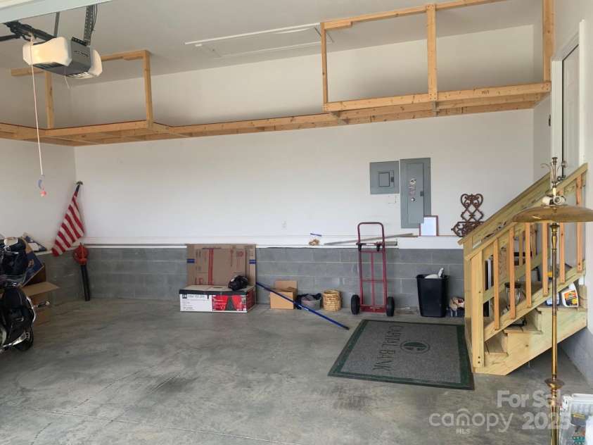 119 Tryon View Drive, Flat Rock, NC 28731.  MLS# CAR4321475, YatesRealty ID 12011. 