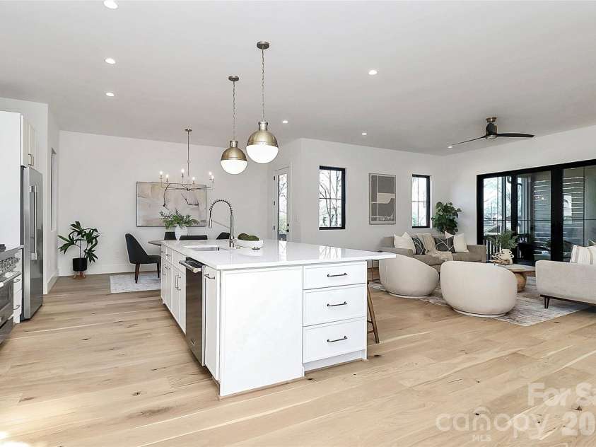 1505 Grace Street, Charlotte, NC 28205.  MLS# CAR4332932, YatesRealty ID 12011. 