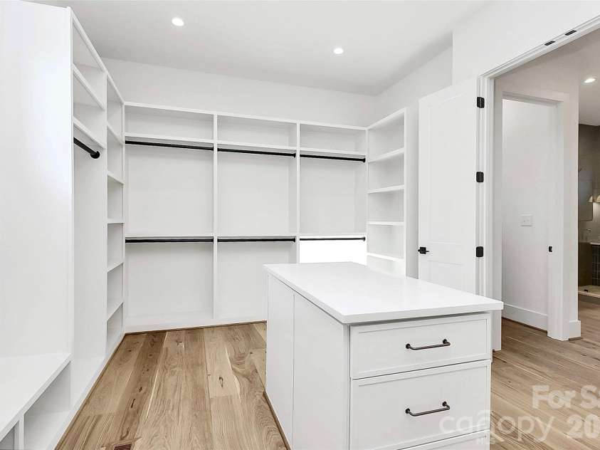 1505 Grace Street, Charlotte, NC 28205.  MLS# CAR4332932, YatesRealty ID 12011. 