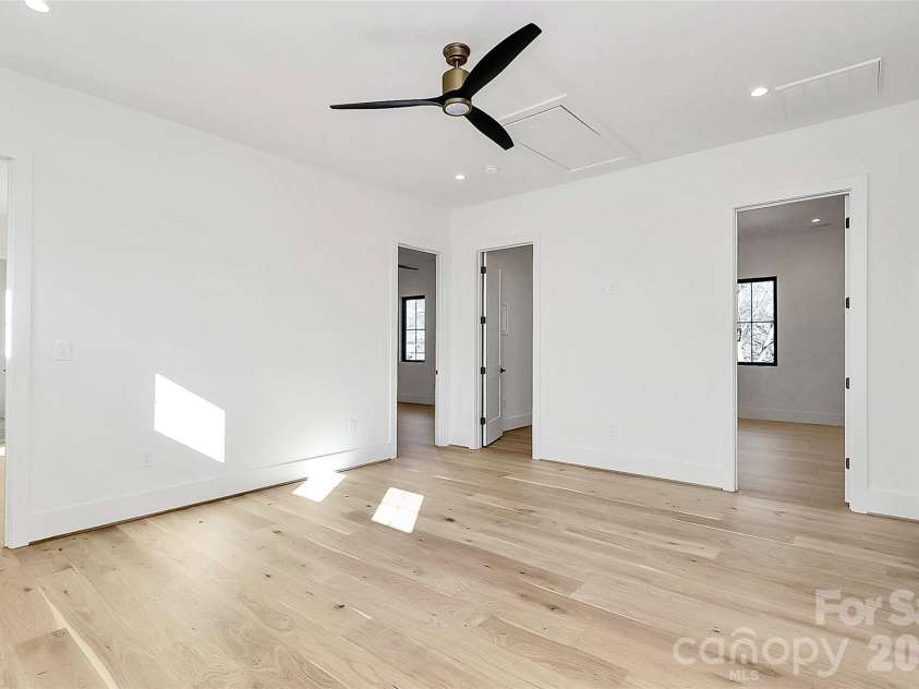 1505 Grace Street, Charlotte, NC 28205.  MLS# CAR4332932, YatesRealty ID 12011. 